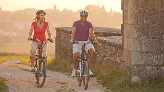 e-biken-relaxen-1-320.jpg e-biken-relaxen-1-320.jpg